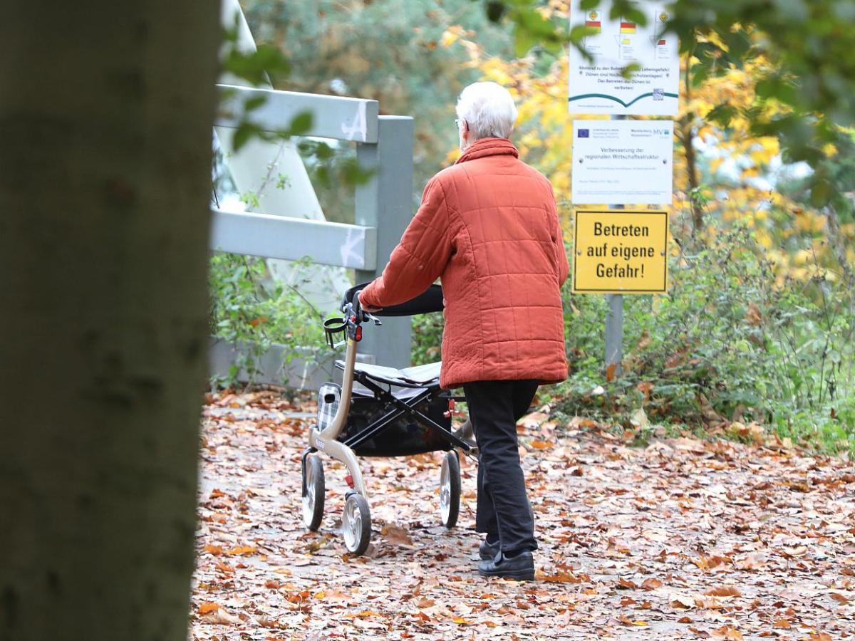 Alterseinkünfte von Frauen über ein Viertel niedriger - bei Kurznachrichten Plus