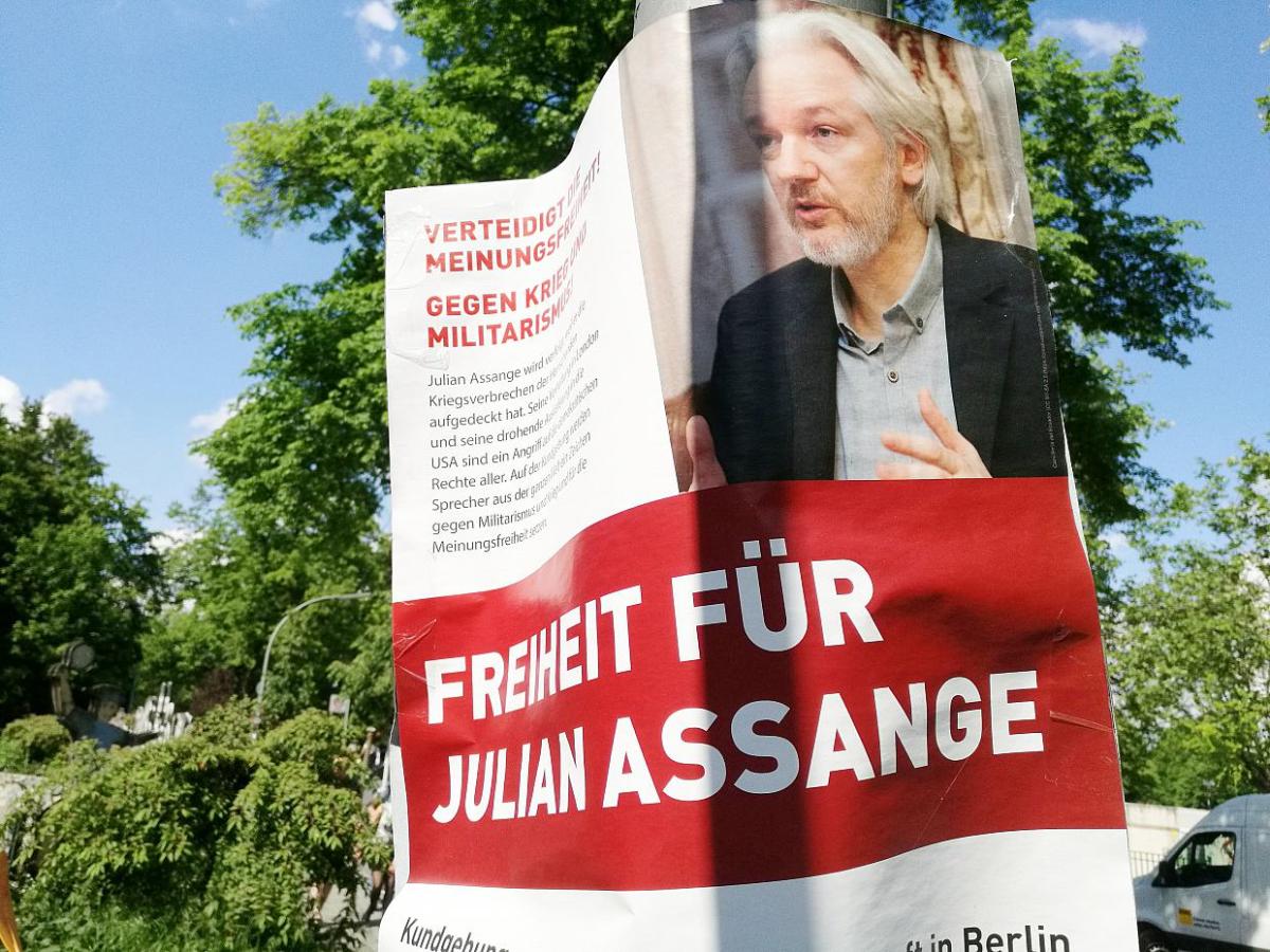 Assange darf Berufung gegen Auslieferung an USA einlegen - bei Kurznachrichten Plus