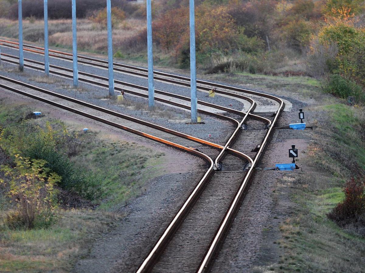 Bahn: Fehlendes Personal für Stellwerke führt zu Ausfällen - bei Kurznachrichten Plus