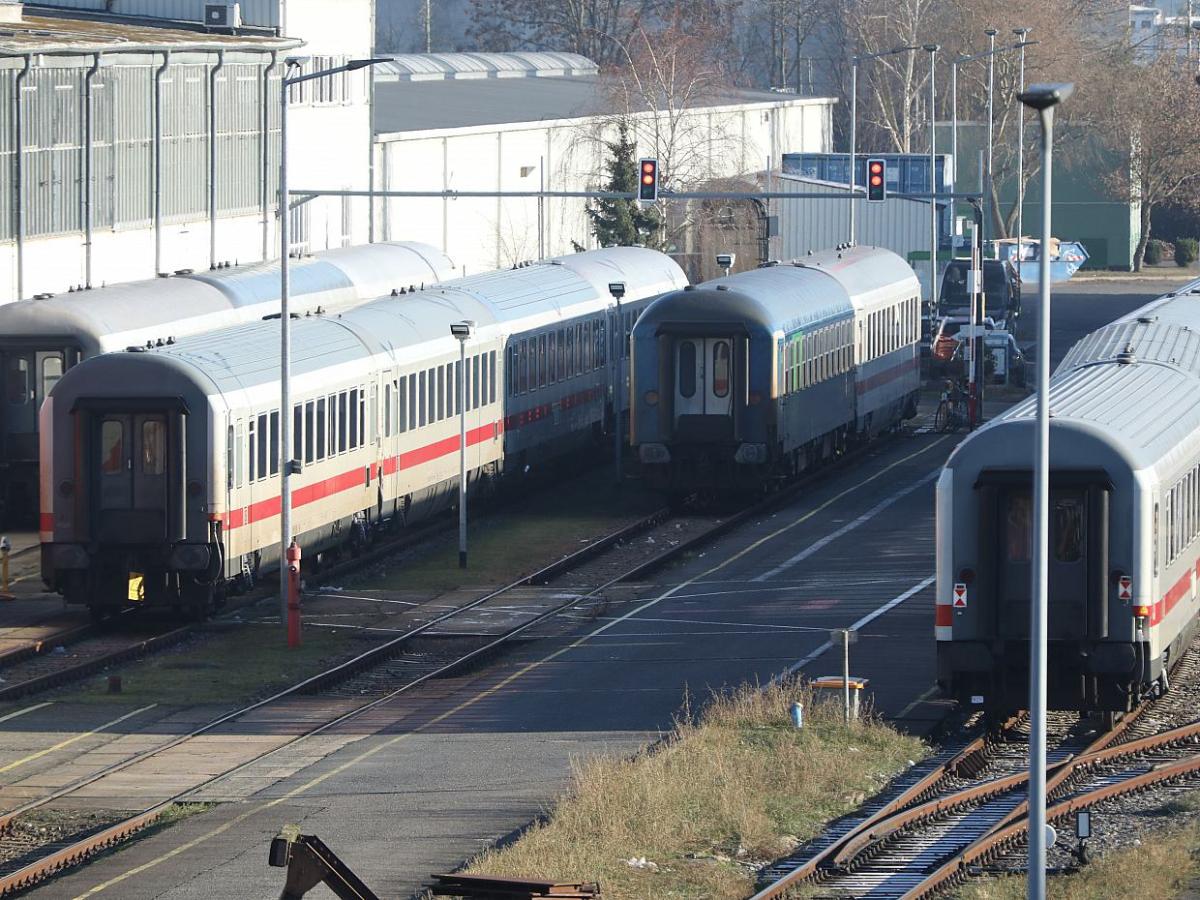 Bericht: Bahn prüft Streichung von IC-Verbindungen in Ostdeutschland - bei Kurznachrichten Plus