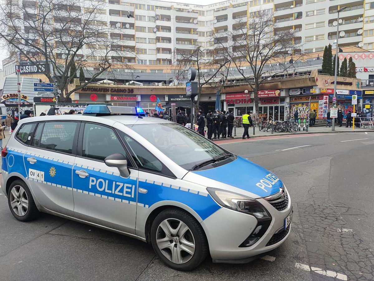 Berlins Polizeipräsidentin warnt vor Einsparungen - bei Kurznachrichten Plus