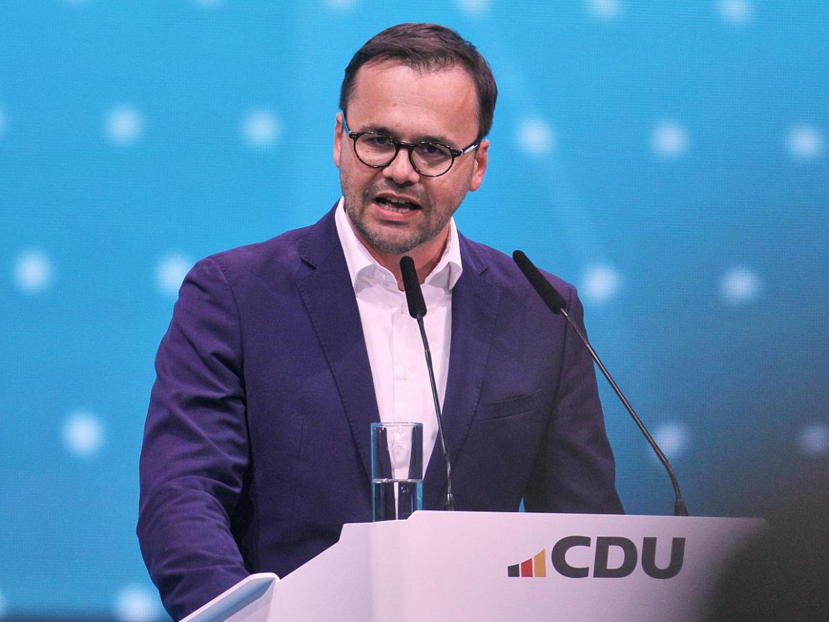 Brandenburgs CDU-Chef Redmann für Aufnahmestopp von Migranten - bei Kurznachrichten Plus