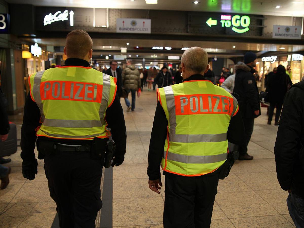 Bundespolizei zieht für Grenzkontrollen Personal von Bahnhöfen ab - bei Kurznachrichten Plus