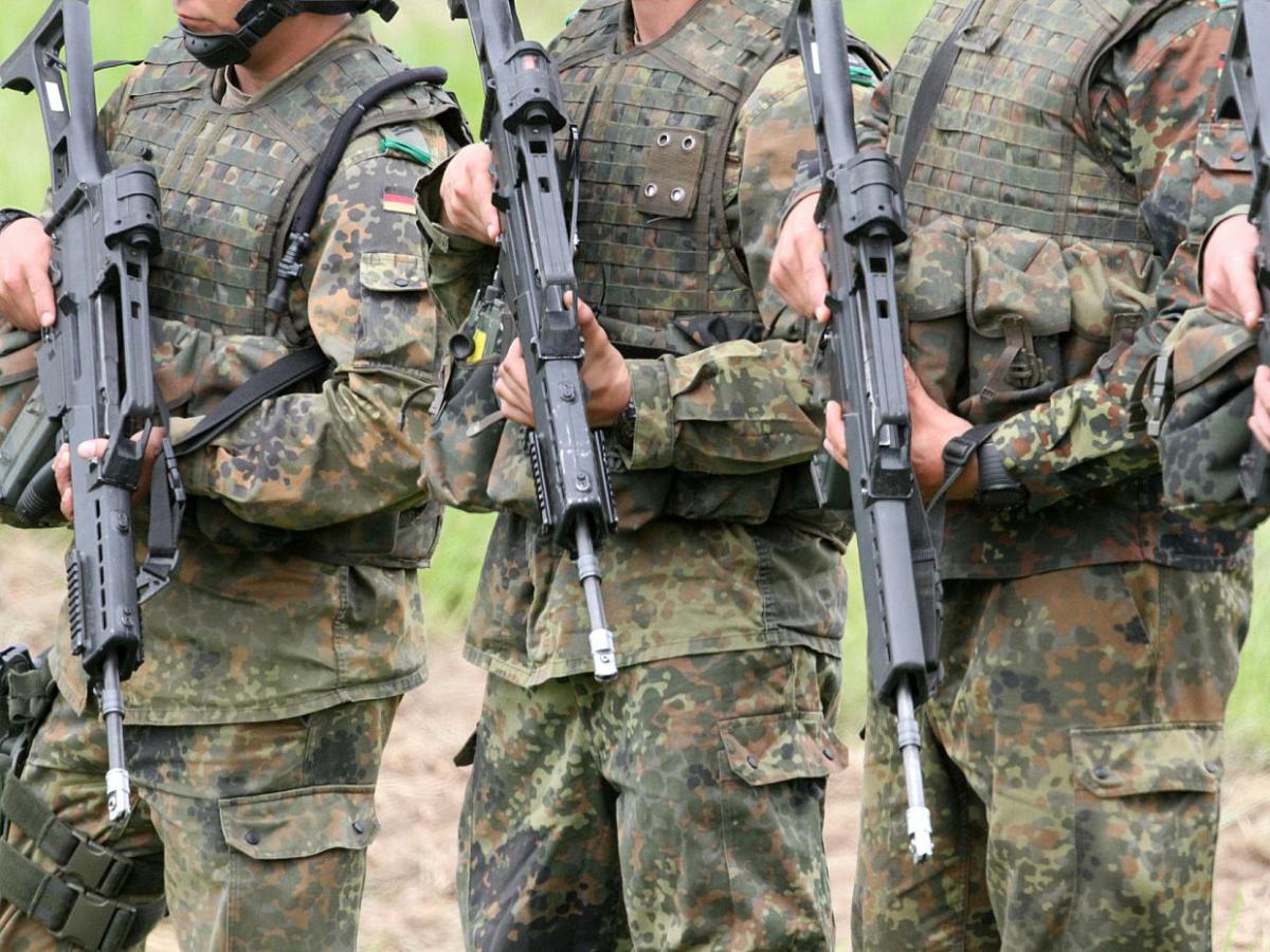 Bundestag verlängert mehrere Bundeswehreinsätze - bei Kurznachrichten Plus