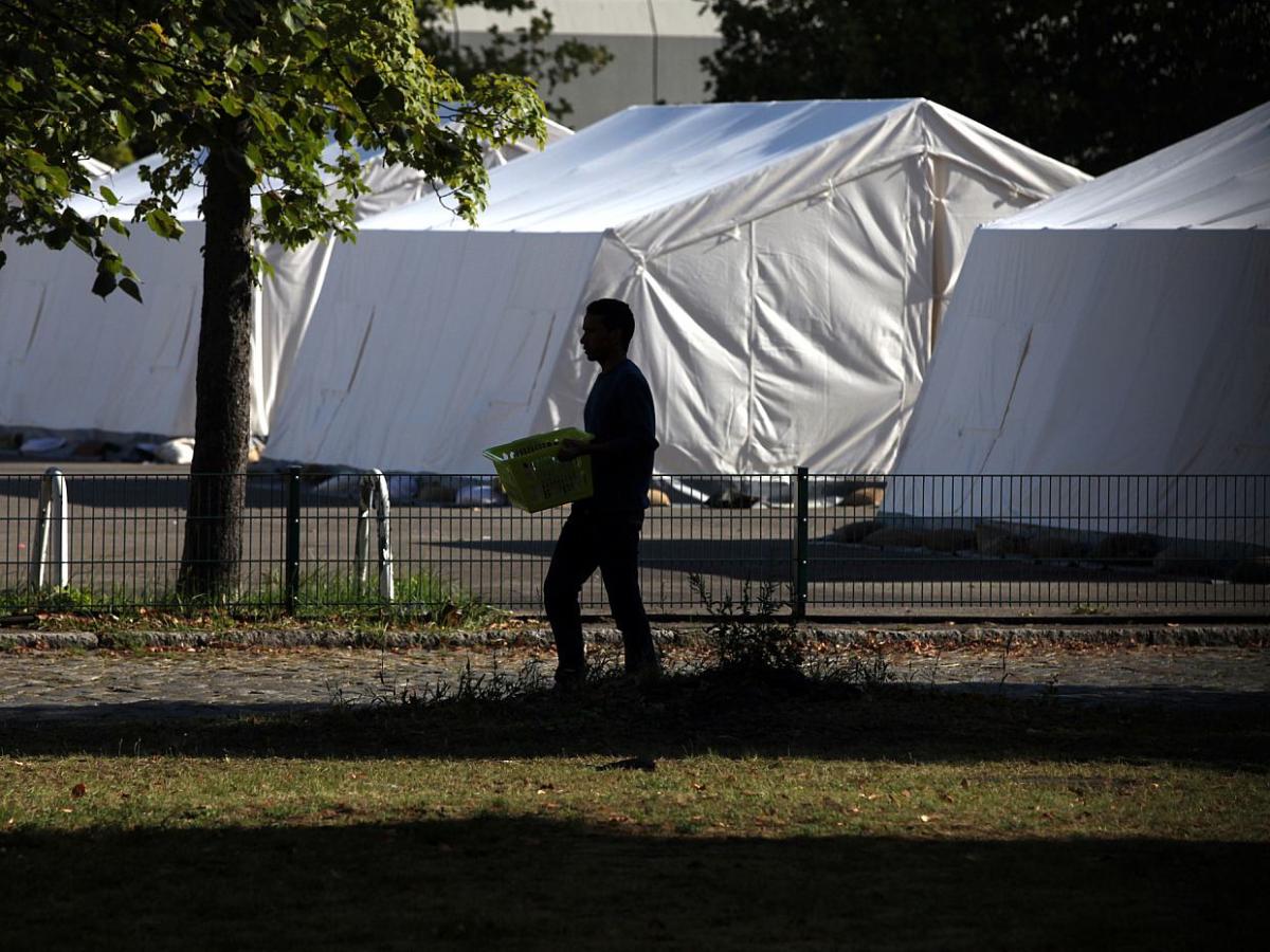 Caritas kritisiert Asyldebatte nach Solingen - bei Kurznachrichten Plus