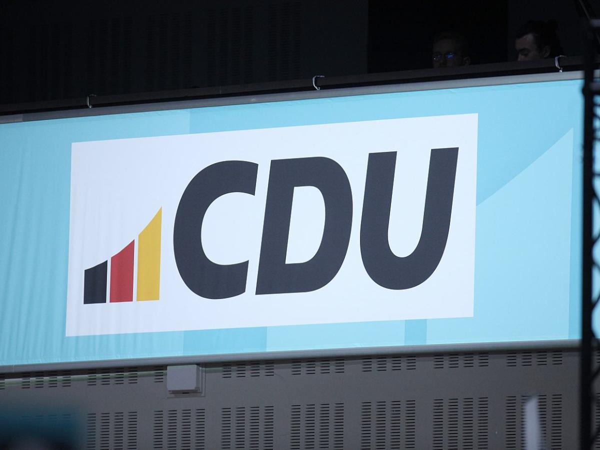 CDU-Generalsekretär befürchtet weitere Cyberattacken - bei Kurznachrichten Plus