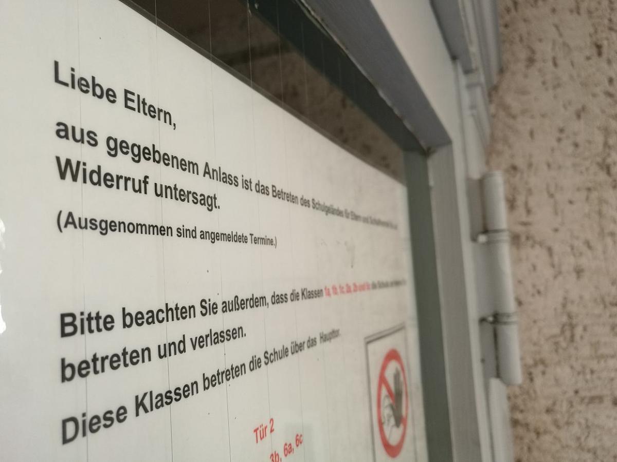 Drosten streitet Rat zu flächendeckenden Schulschließungen ab - bei Kurznachrichten Plus