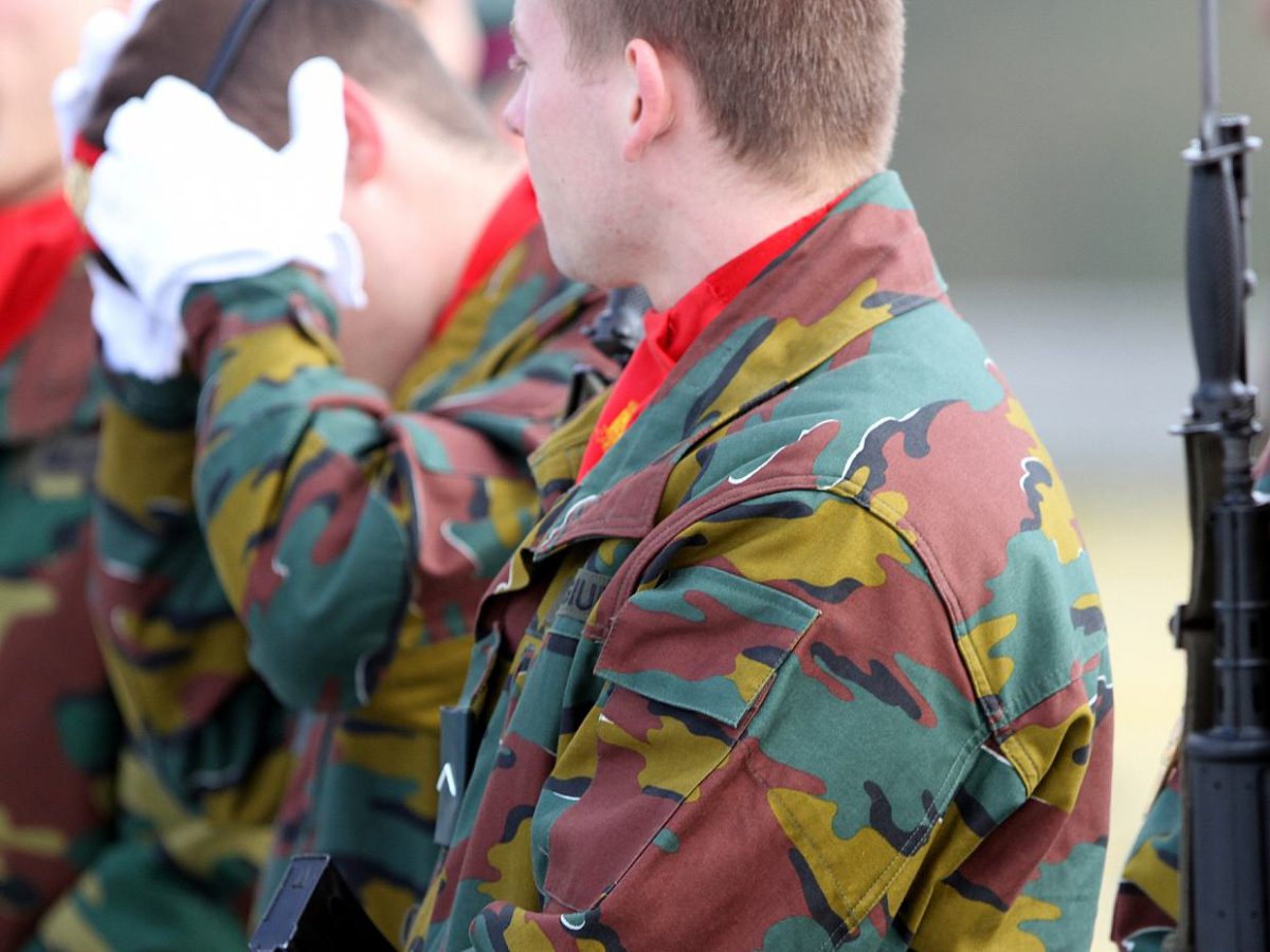 Brüssel: Mann greift Soldaten mit Messer an und wird angeschossen - bei Kurznachrichten Plus