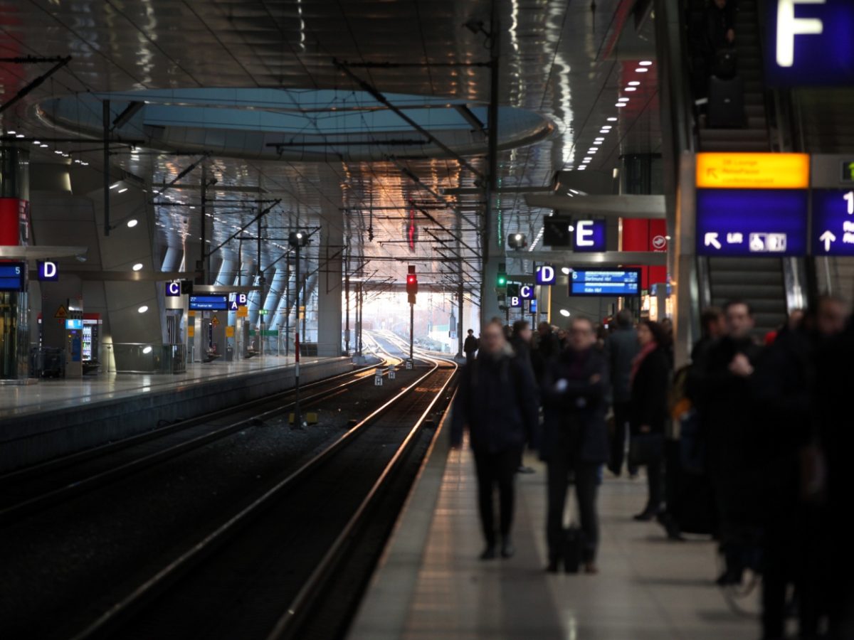 Handwerkspräsident: Staat soll Auszubildenden die Zugfahrt zahlen - bei Kurznachrichten Plus