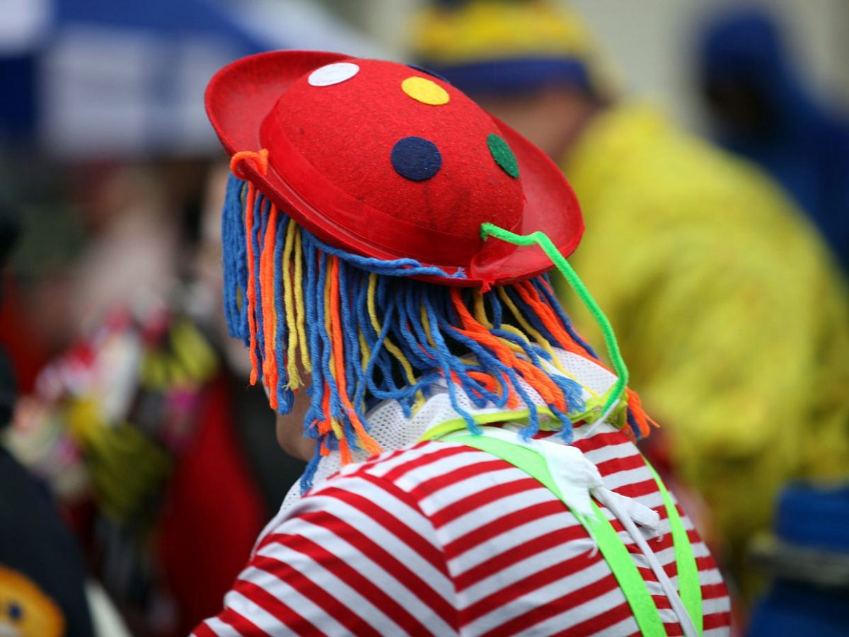 NRW räumt mangelhafte Corona-Kontrollen bei Kölner Karneval ein - bei Kurznachrichten Plus