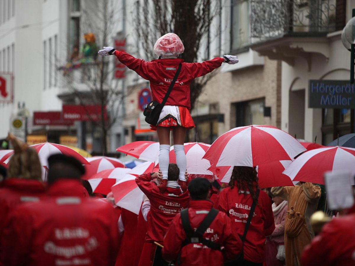 Karneval heizt Infektionsgeschehen in NRW an - bei Kurznachrichten Plus