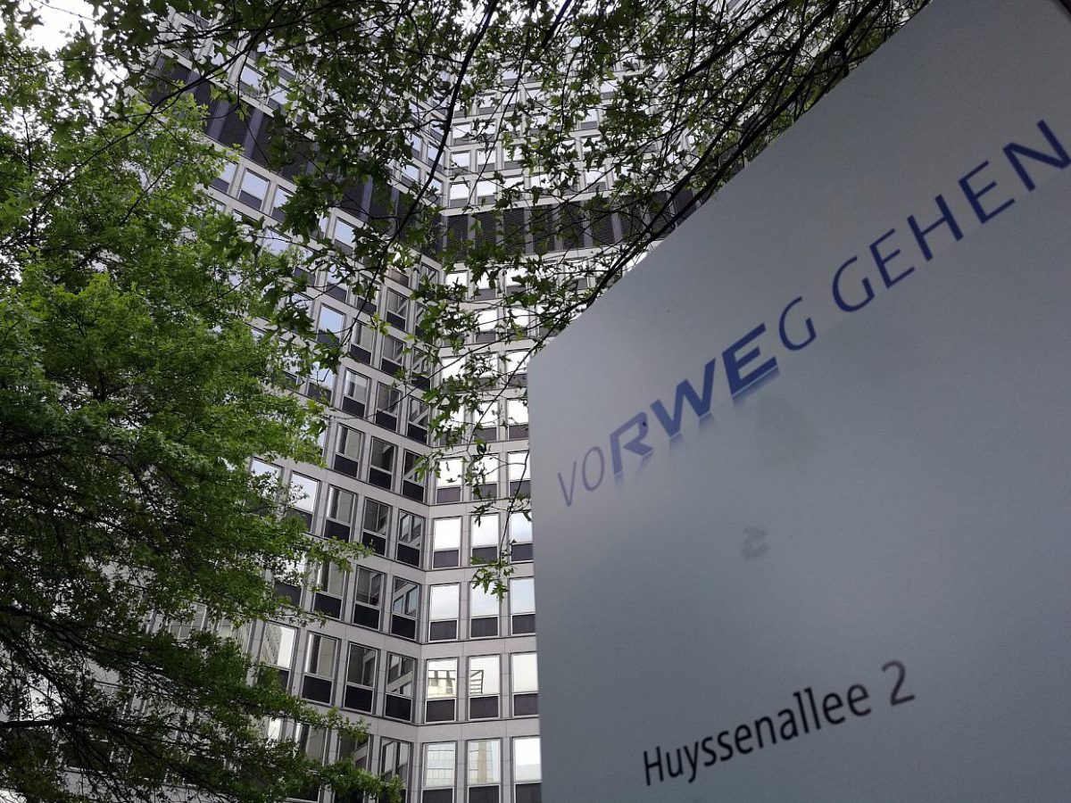 RWE-Chef ruft Aktivisten zu Gewaltfreiheit auf - bei Kurznachrichten Plus