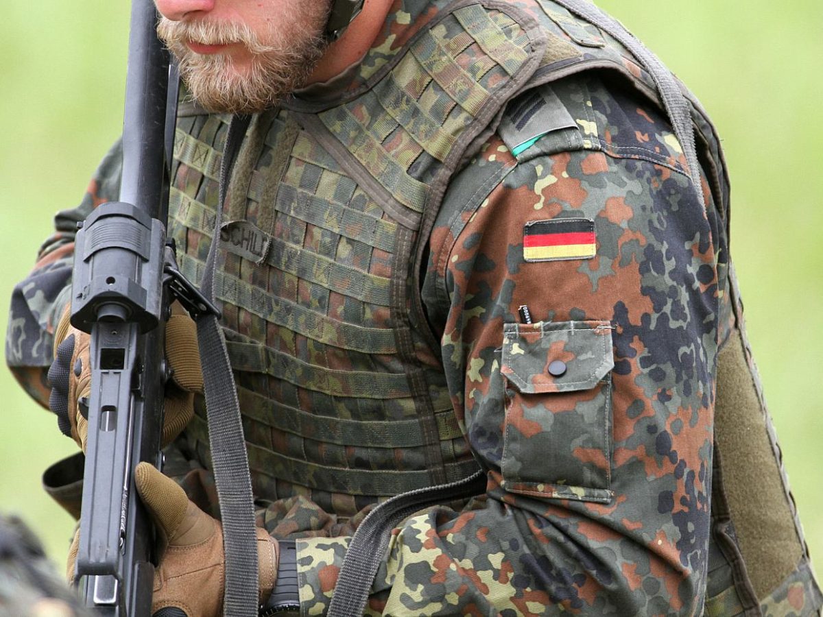 Von der Leyen erwägt Reform von Bundeswehr-Traditionserlass - bei Kurznachrichten Plus