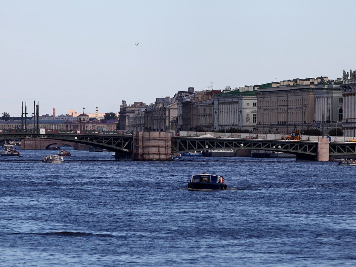 Explosion in St. Petersburg: Merkel kondoliert Putin - bei Kurznachrichten Plus