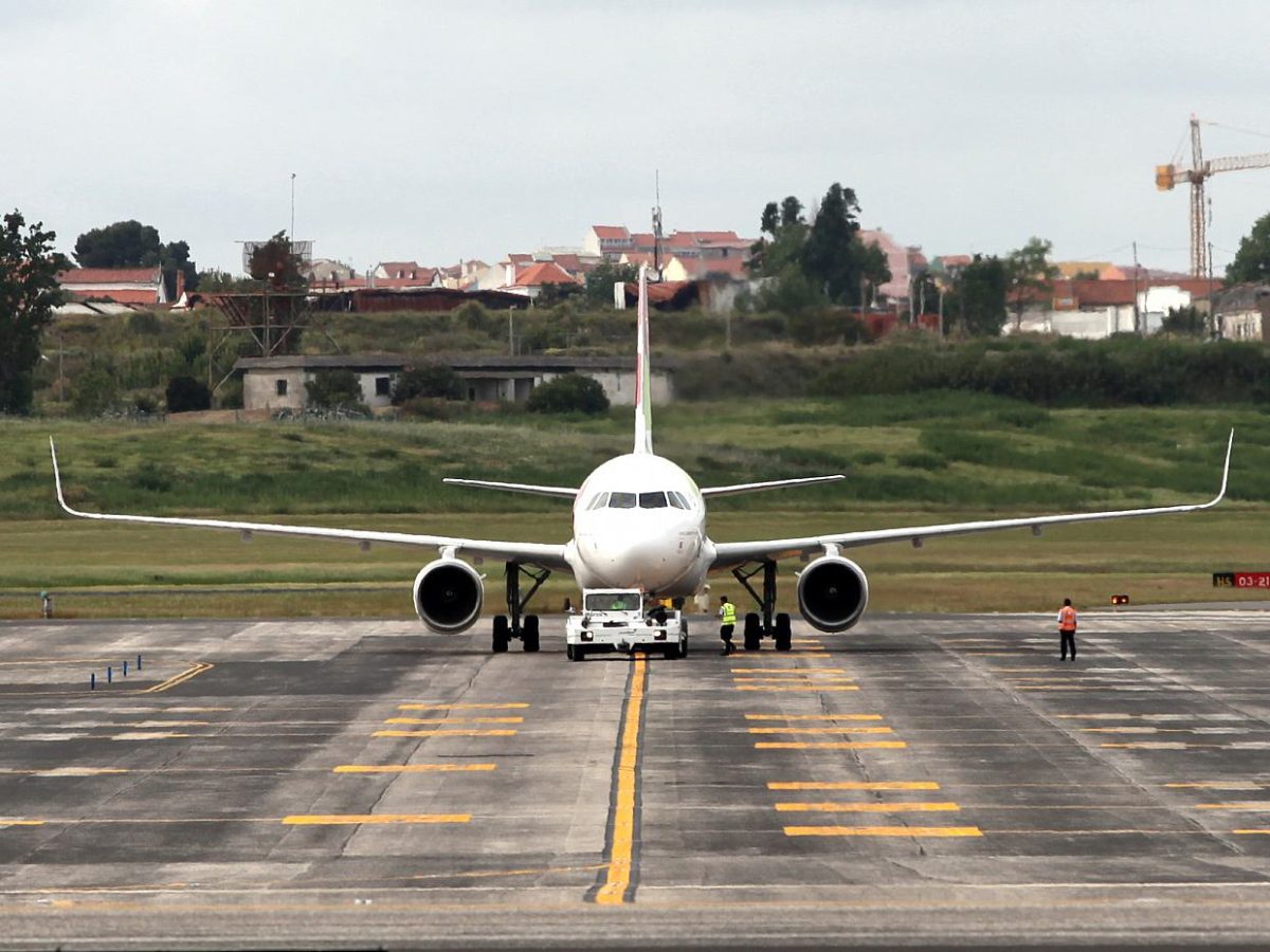 Flugverkehr am Flughafen Hannover eingestellt - bei Kurznachrichten Plus