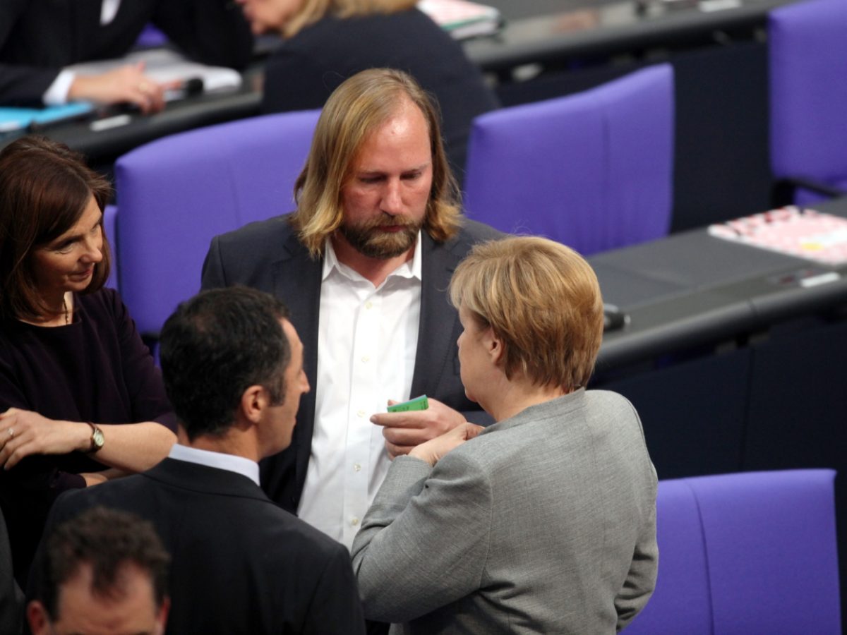 Hofreiter fordert „Machtwort“ von Merkel im Diesel-Streit - bei Kurznachrichten Plus