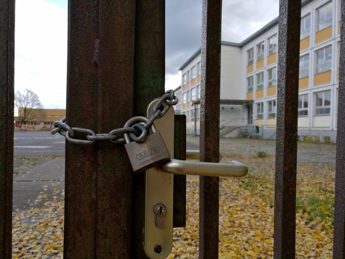 NRW stellt schrittweisen Schulbeginn nach Osterferien in Aussicht - bei Kurznachrichten Plus