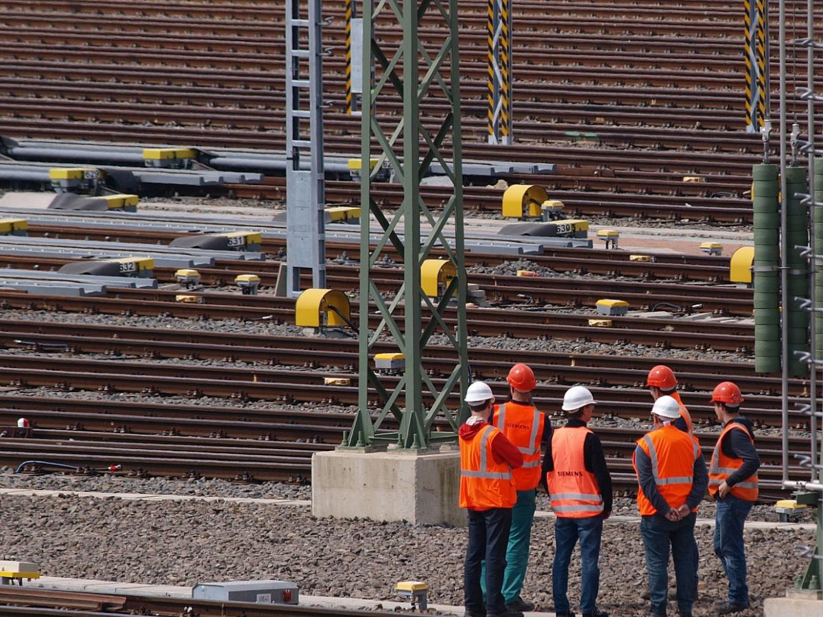 Deutsche Bahn verstärkt Schutz vor Sabotage - bei Kurznachrichten Plus