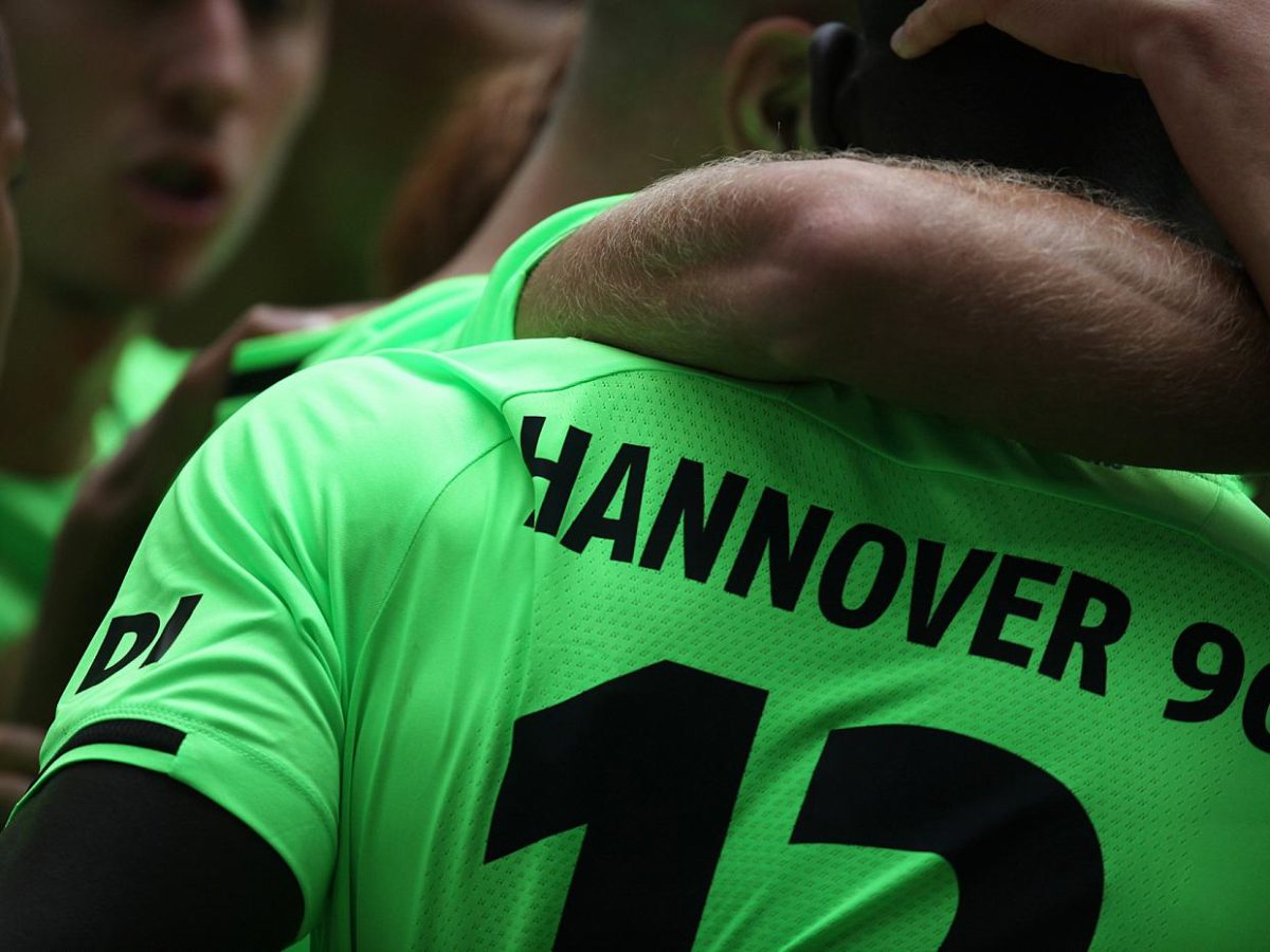 2. Bundesliga: Hannover siegt zum Saisonauftakt gegen Karlsruhe - bei Kurznachrichten Plus