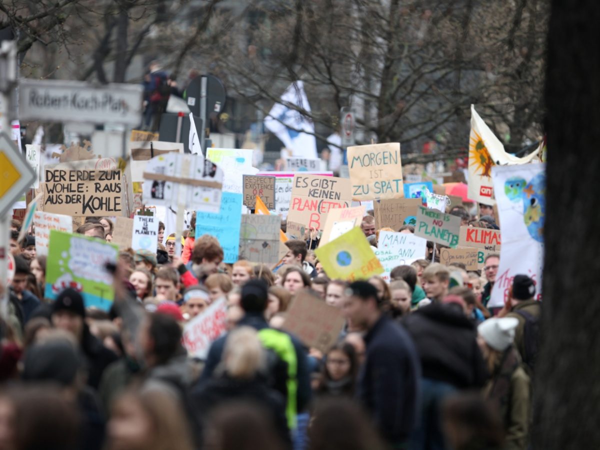 „Fridays for Future“-Vertreterin tritt bei IAA auf - bei Kurznachrichten Plus