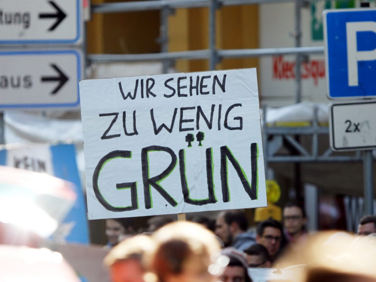 Edenhofer drängt auf mehr Transparenz bei Kosten durch Klimaschäden - bei Kurznachrichten Plus