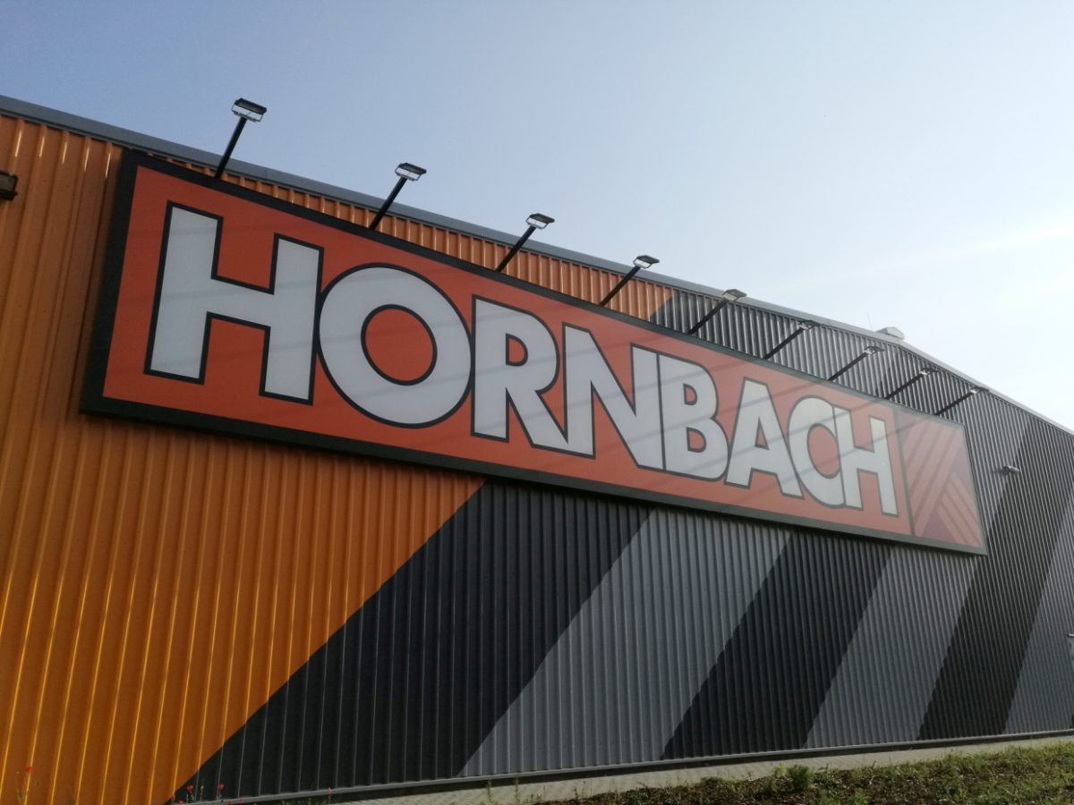 Hornbach-Chef hält an provokanter Heimwerker-Werbung fest - bei Kurznachrichten Plus