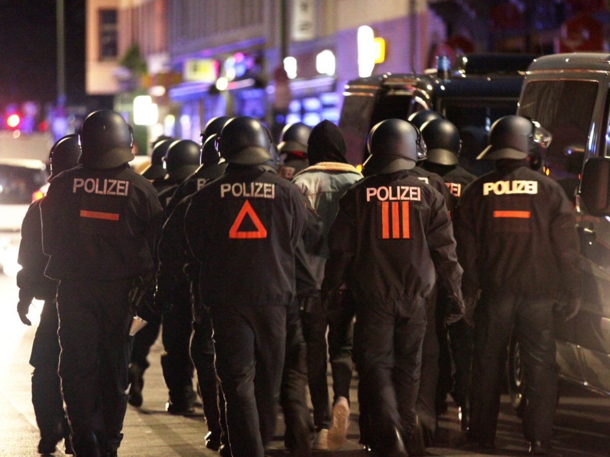 Linke Proteste in Berlin, Hamburg und Leipzig - bei Kurznachrichten Plus