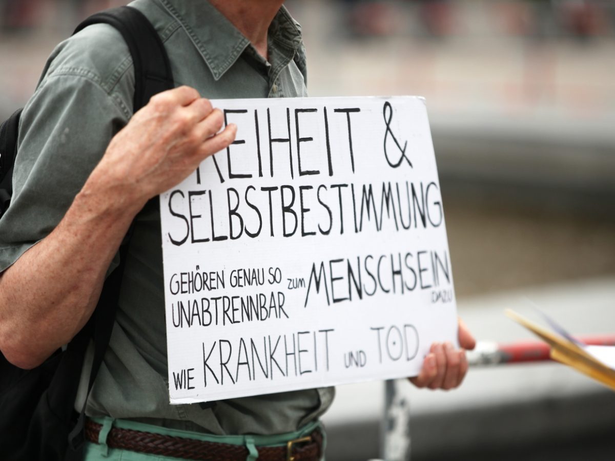 Polizei löst „Querdenken“-Demo in Leipzig auf - bei Kurznachrichten Plus