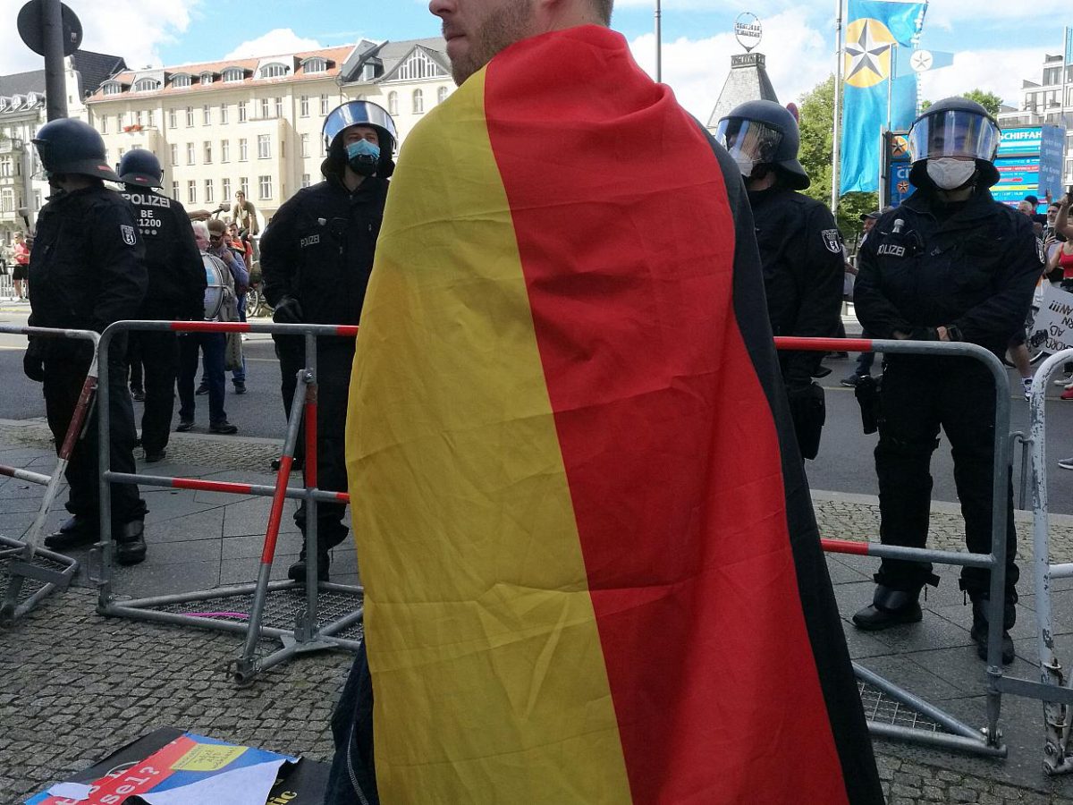 SPD-Chefin warnt nach Corona-Demo vor „Querfront“ - bei Kurznachrichten Plus