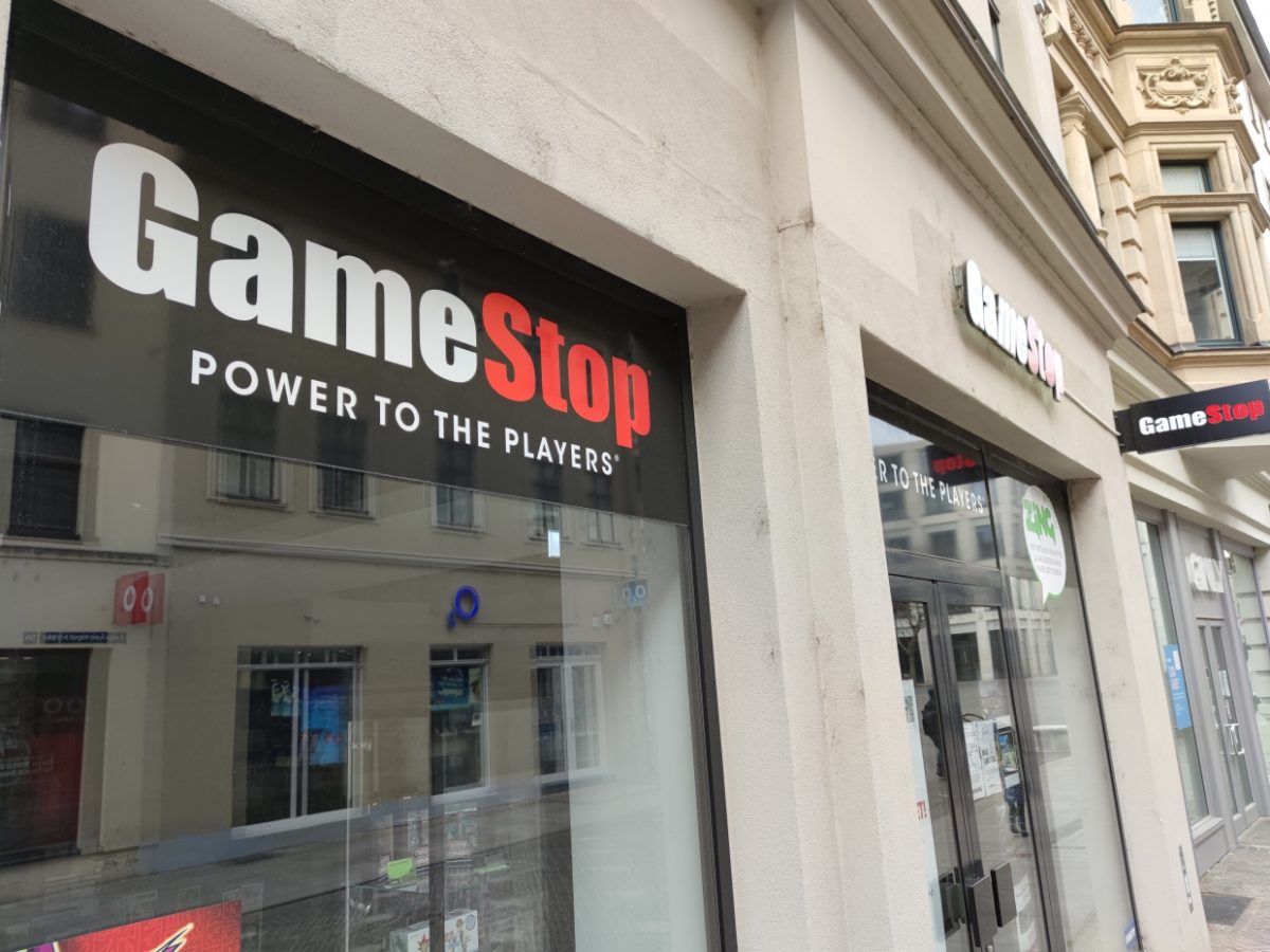 Bafin prüft zwei Mitarbeitergeschäfte mit Gamestop- und AMC-Aktien - bei Kurznachrichten Plus