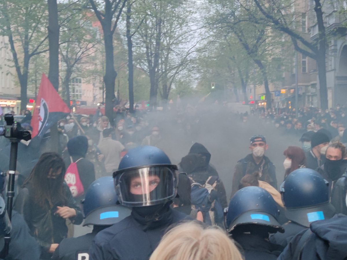 GdP: Mehr als 50 verletzte Polizisten bei 1.-Mai-Demo in Berlin - bei Kurznachrichten Plus