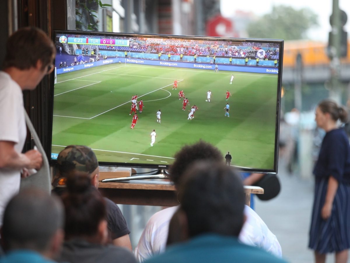 Italien gewinnt Eröffnungsspiel der Fußball-EM - bei Kurznachrichten Plus