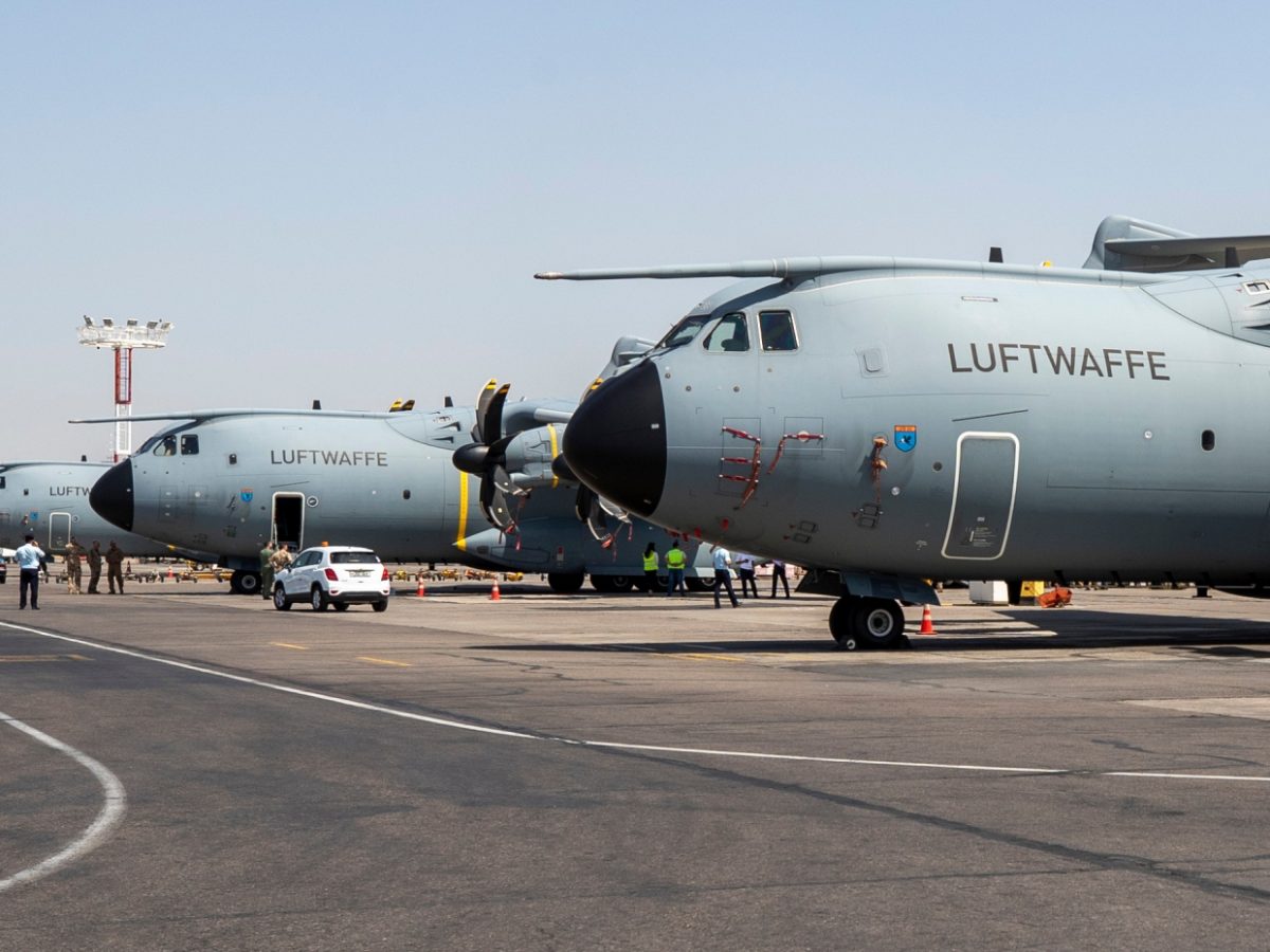 Flug aus Kabul mit 220 Personen auf dem Weg – Merkel spricht Biden - bei Kurznachrichten Plus