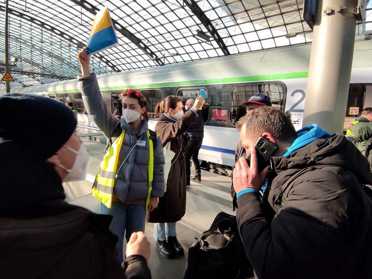 Kipping sieht Berliner Hauptbahnhof an Belastungsgrenze - bei Kurznachrichten Plus