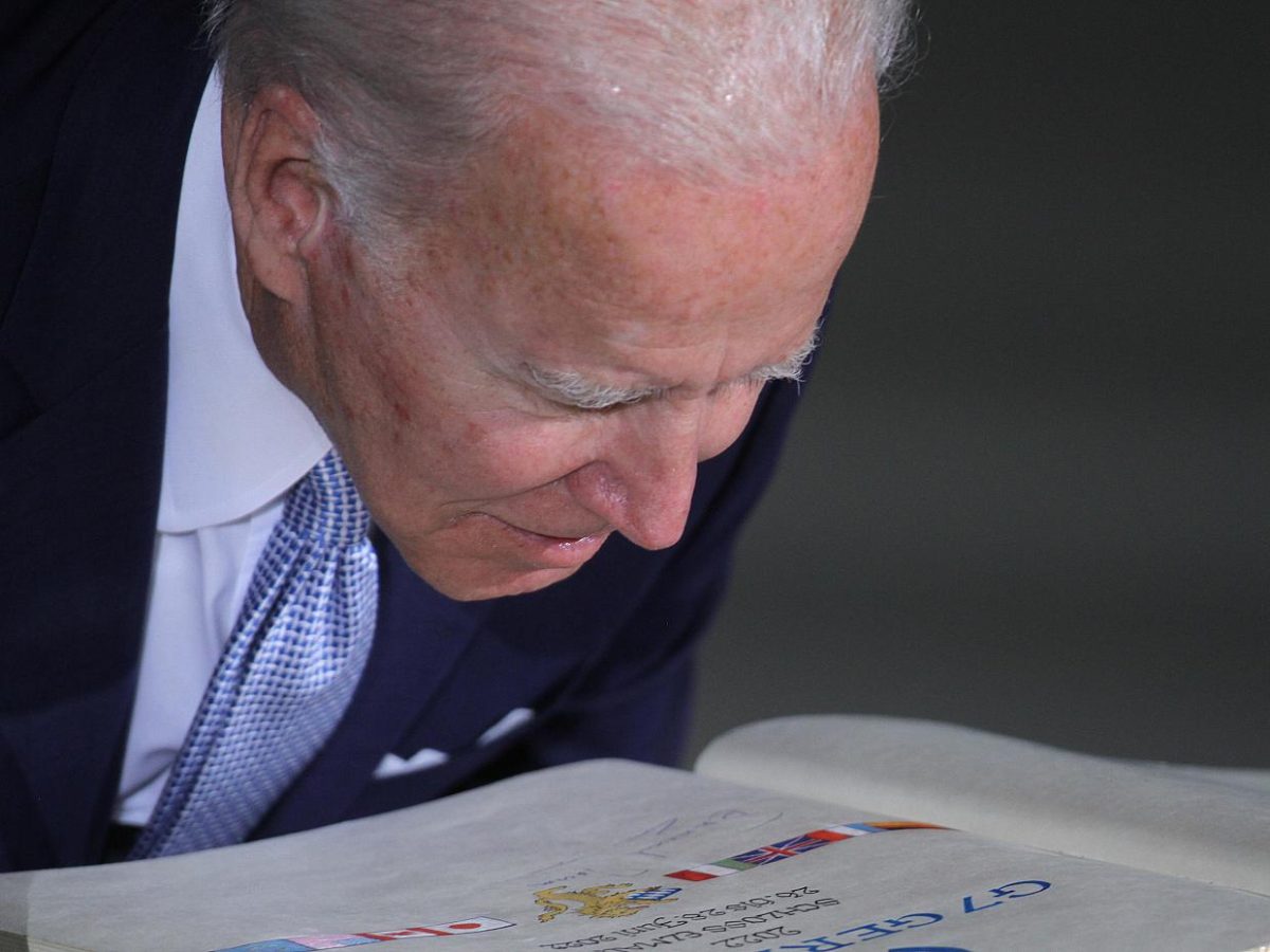 Biden sieht Welt an „Wendepunkt“ - bei Kurznachrichten Plus