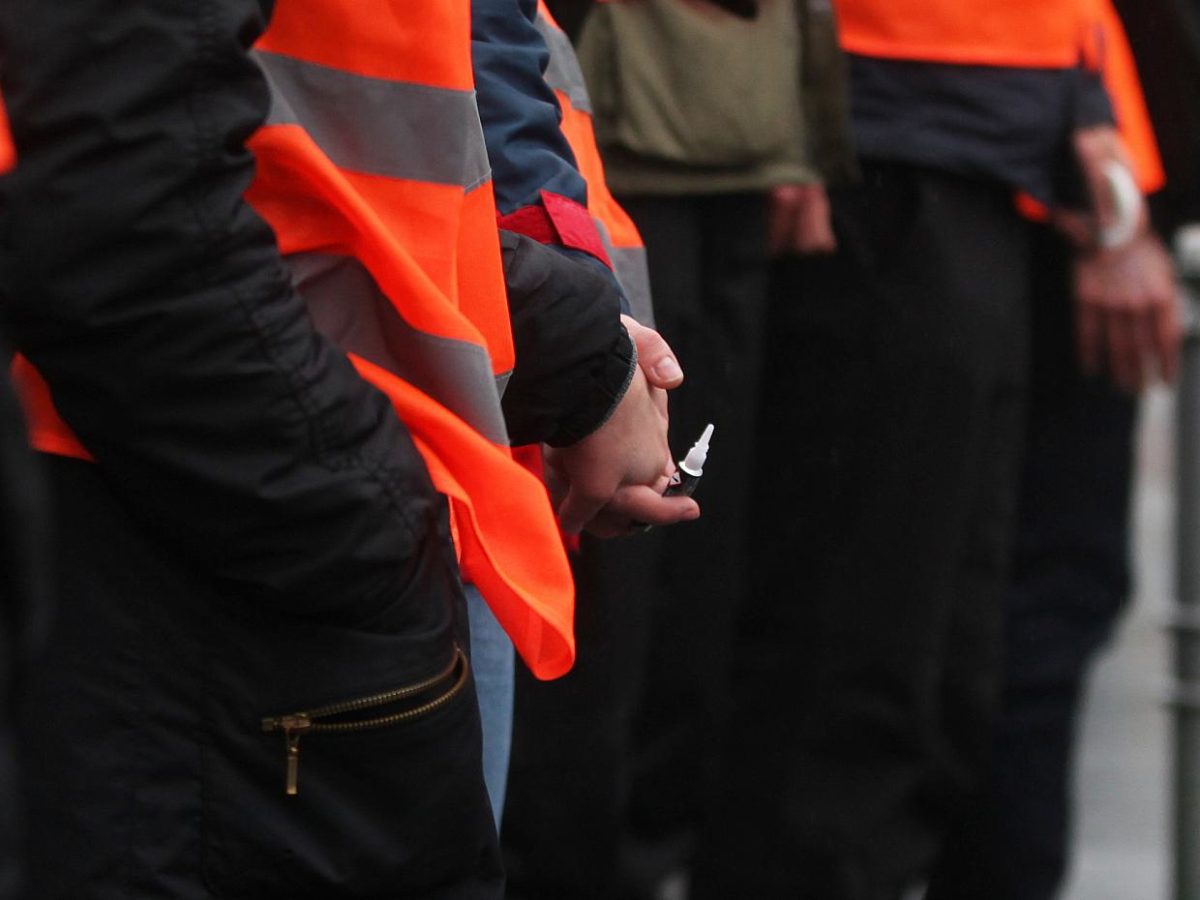 Bericht: Verfassungsschutz prüft Beobachtung von „Letzter Generation“ - bei Kurznachrichten Plus