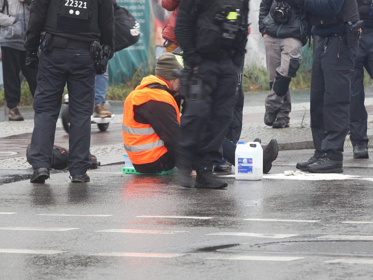 Lauterbach warnt Klimaaktivisten vor Blockade von Rettungswegen - bei Kurznachrichten Plus