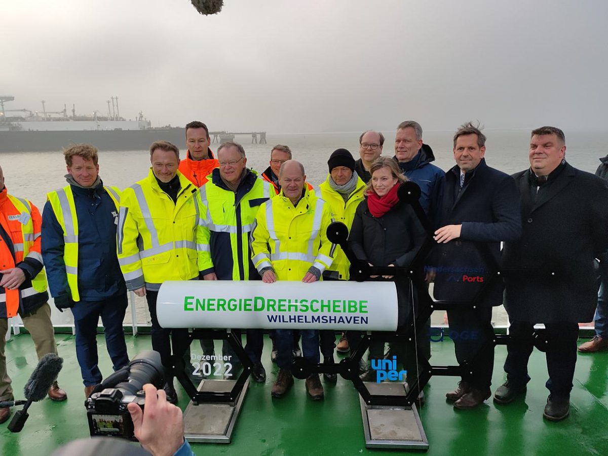 Erstes deutsches LNG-Terminal in Wilhelmshaven eröffnet - bei Kurznachrichten Plus