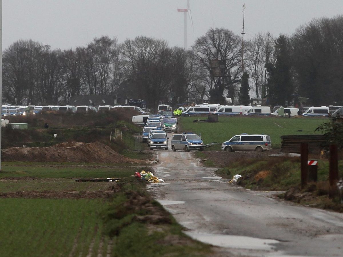 Schweizer Firma verhandelt in Lützerath mit Aktivisten in Tunnel - bei Kurznachrichten Plus