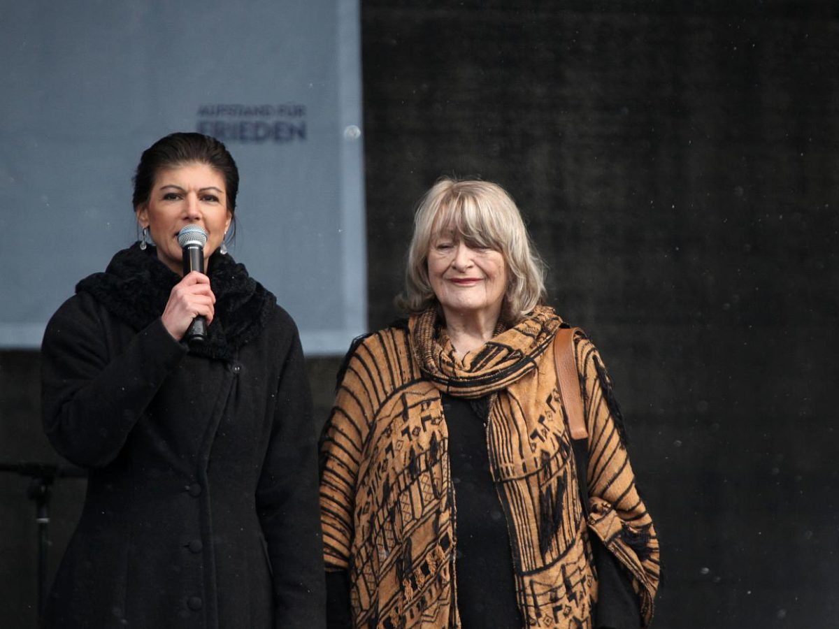 Schwarzer-Wagenknecht-Demo friedlich beendet – Streit um Teilnehmer - bei Kurznachrichten Plus