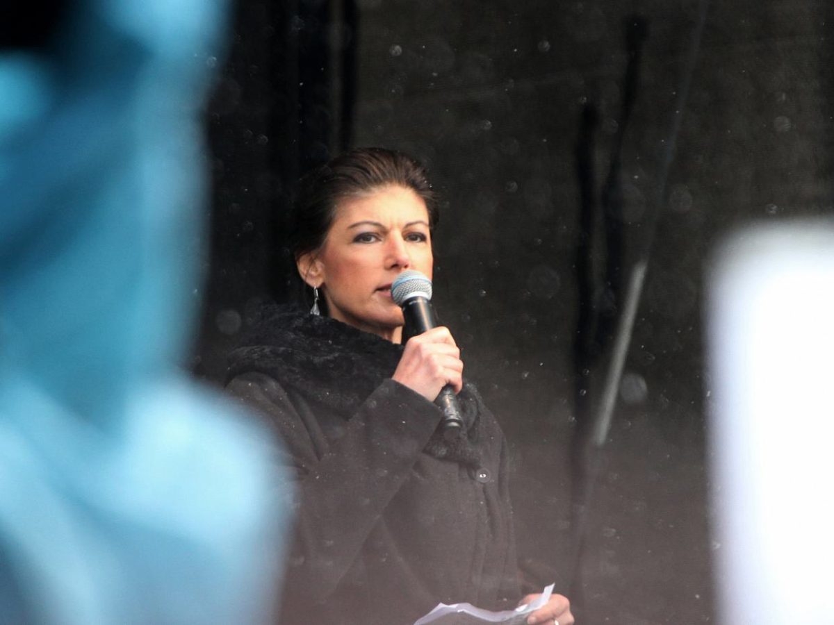 Wagenknecht nach Demo mit Linken-Spitze unzufrieden - bei Kurznachrichten Plus