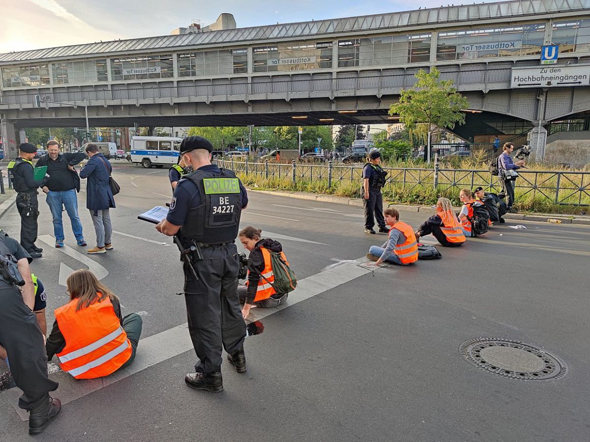 Neue Klima-Proteste in Berlin – über 20 Blockaden - bei Kurznachrichten Plus