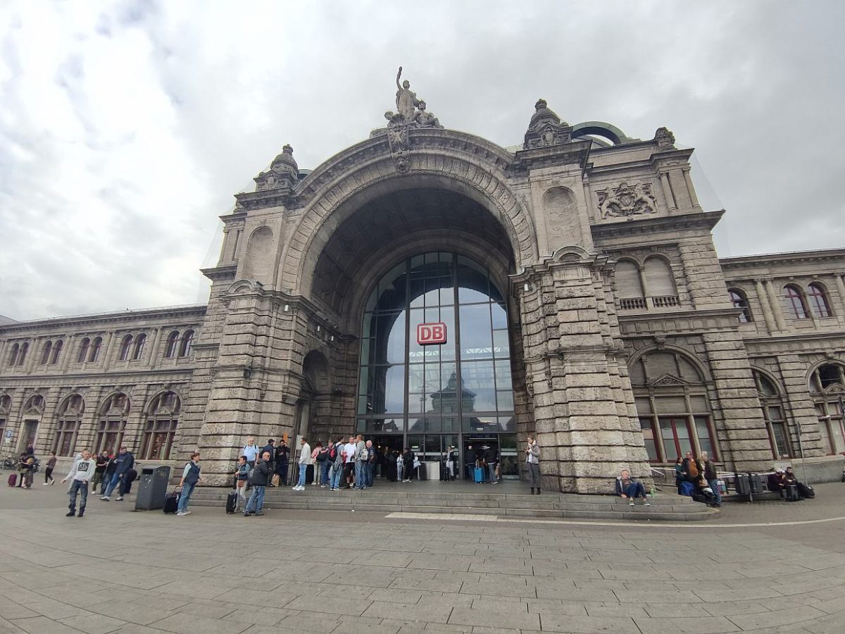 Bundespolizist stirbt nach Angriff am Nürnberger Hauptbahnhof - bei Kurznachrichten Plus