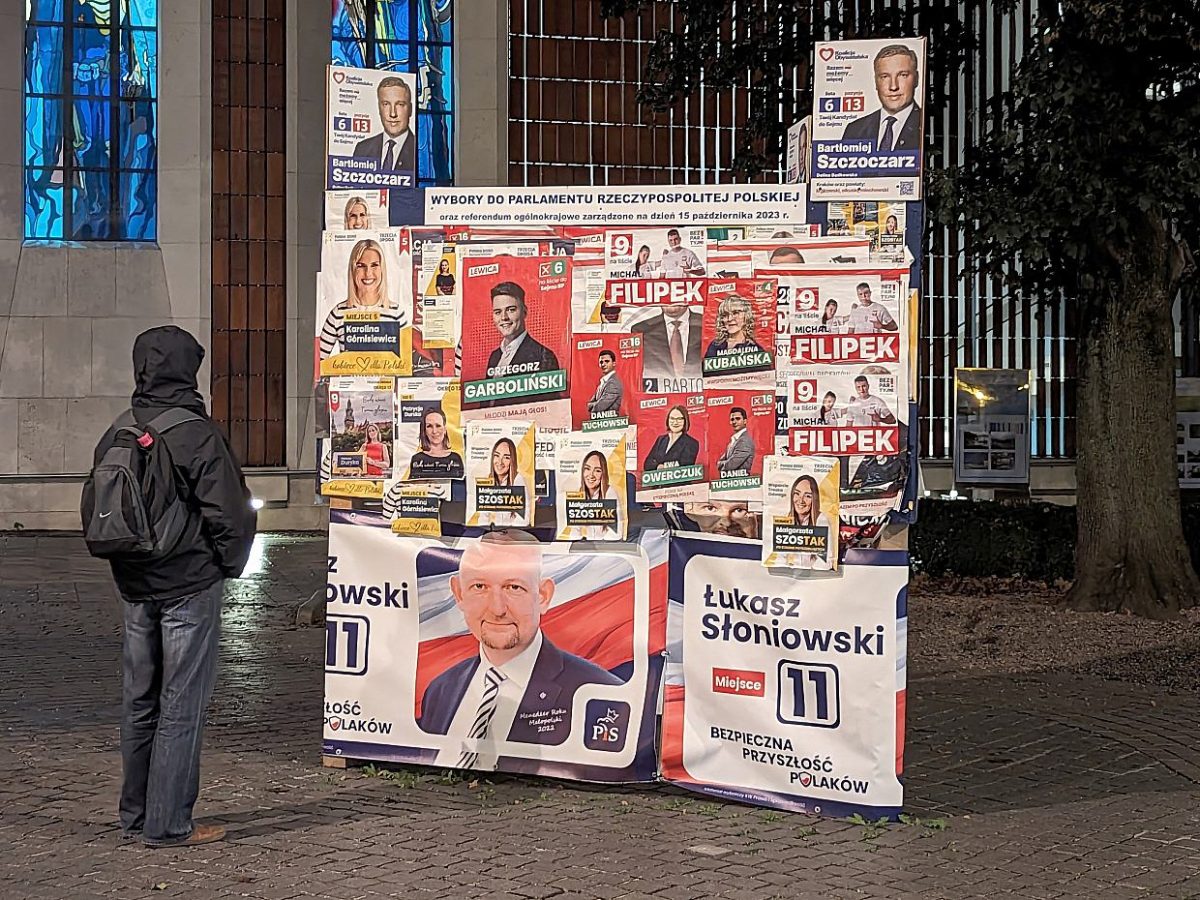 Parlamentswahl in Polen gestartet - bei Kurznachrichten Plus