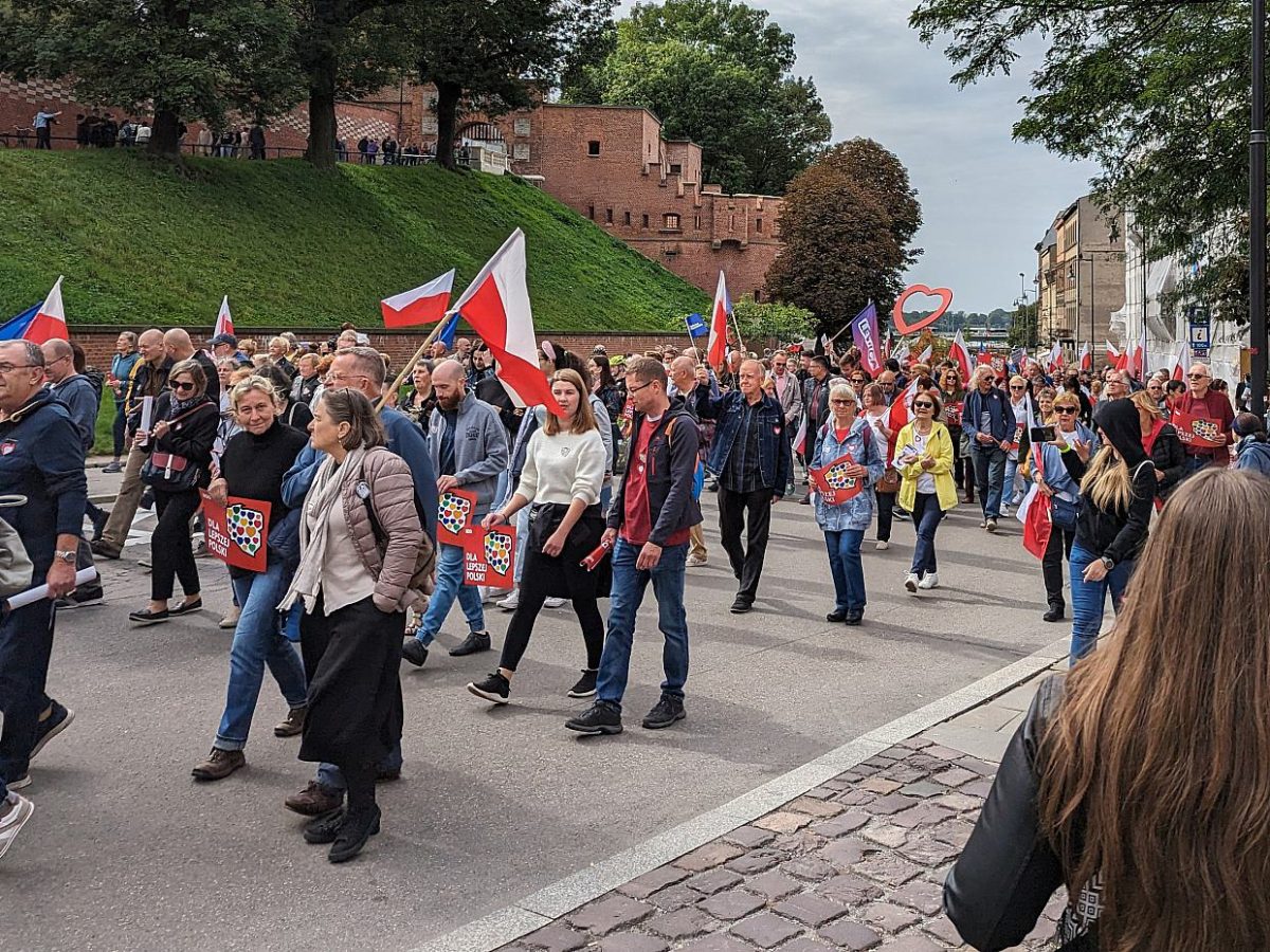 Polnische Opposition glaubt nach Wahlen an Neuanfang - bei Kurznachrichten Plus