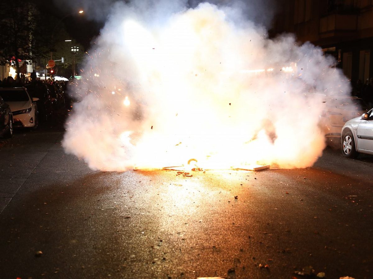 Gewalt bei Demonstrationen: Richterbund für schnelle Strafverfahren - bei Kurznachrichten Plus