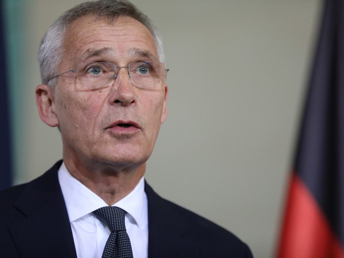 Stoltenberg sieht Ukraine „näher an der Nato als je zuvor“ - bei Kurznachrichten Plus