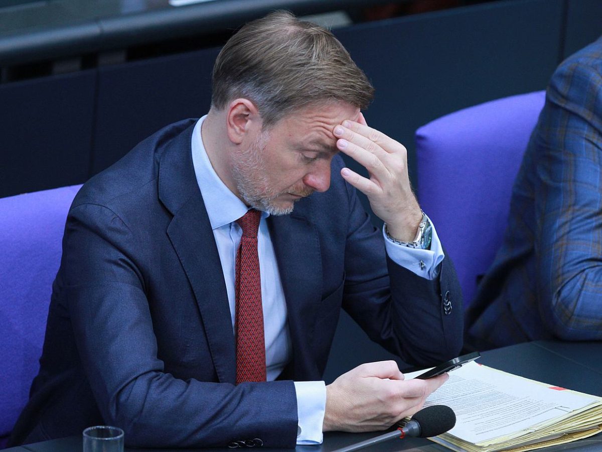 Lindner schließt Aussetzen der Schuldenbremse für 2024 nicht aus - bei Kurznachrichten Plus