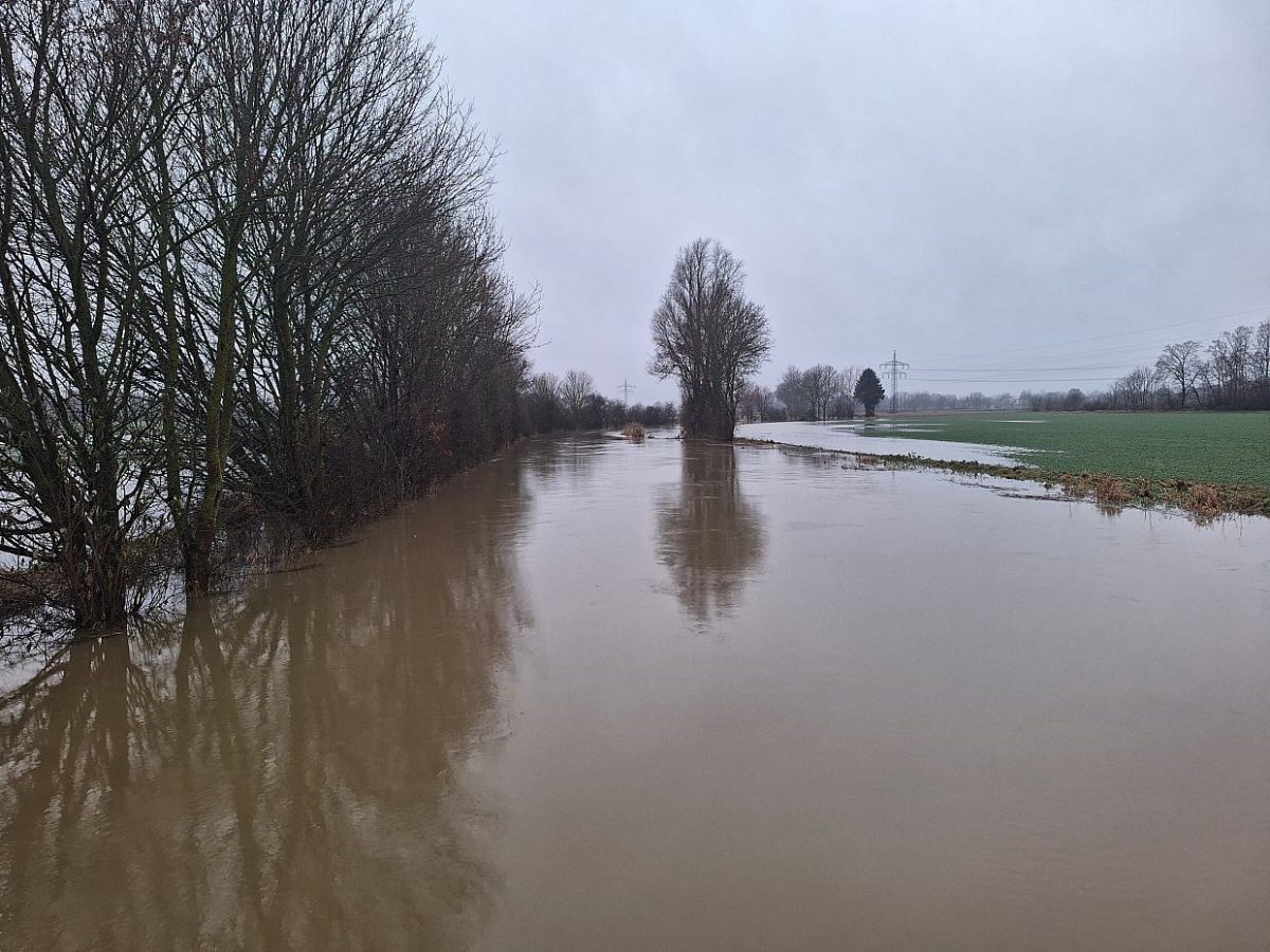 Wetterdienst erwartet Unwetter-Ende am Dienstag – Hochwasser bleibt - bei Kurznachrichten Plus