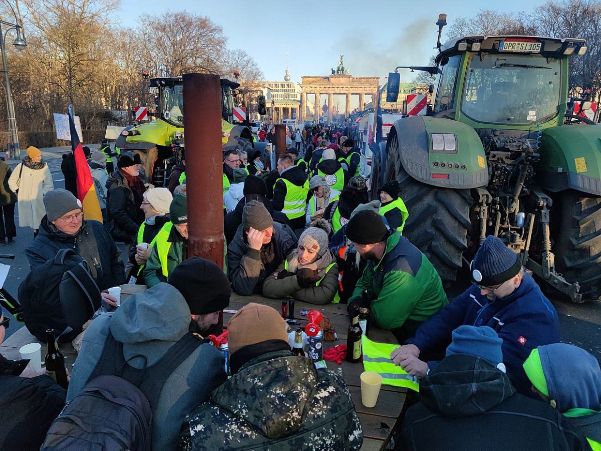 Großer Andrang zu Bauernprotesten in Berlin - bei Kurznachrichten Plus